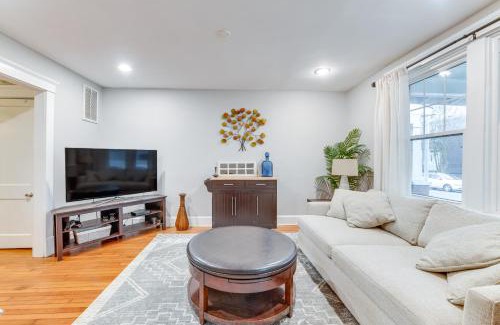 Richmond House | Lovely Carytown Home Walk to Shops and Restaurants