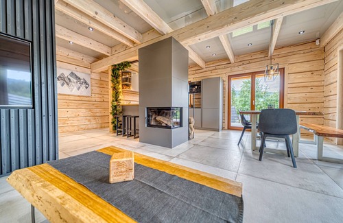 Zawoja Ski Chalet | Lovely chalet with Jacuzzi in charming Zawoja