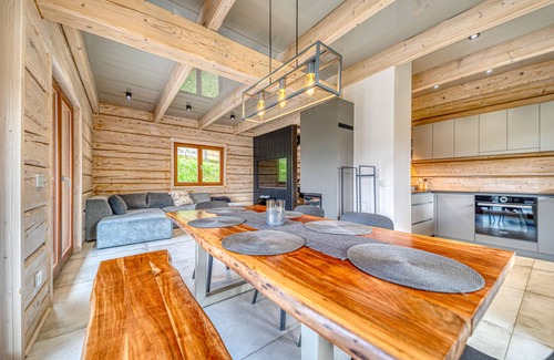 Zawoja Ski Chalet | Lovely chalet with Jacuzzi in charming Zawoja