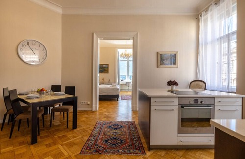 Prague 2 Apartment | Lovely city view apartment next to National Museum by eaysBNB