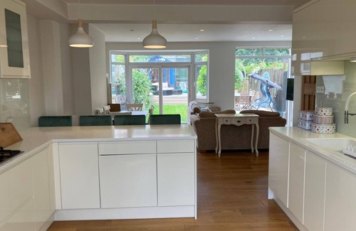 Perry Vale House | Lovely Comfortable Three Bedroom Family Home