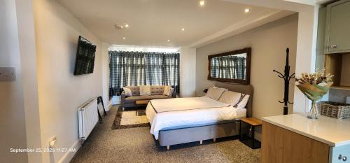 Hillsborough Apartment | Lovely Commodious, Private Charming Studio, En Suite