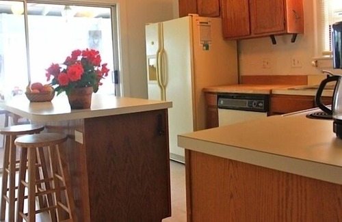 Westbrook Center House | Lovely Connecticut Beach Community Home -Upgraded,Sleeps 11