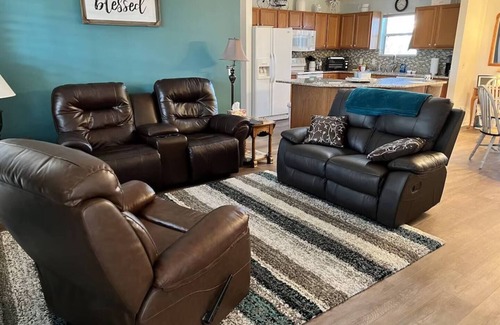 Duval House | Lovely English Ivy