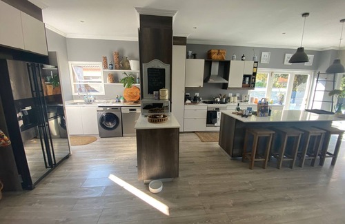 Hartbeespoort House | Lovely family home in Pecanwood Golf Estate