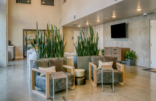 Downtown Oakland Apartment | Lovely Furnished 2BR in Oakland, Pet-Friendly