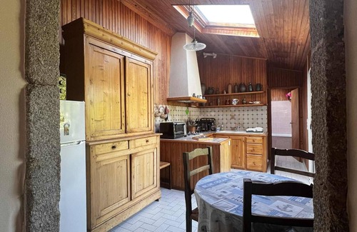 Saint-Vaast-la-Hougue House | lovely haven in a common sea. for a family, and animals