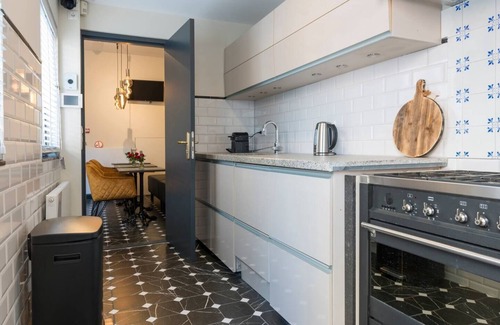 Tilburg Apartment | Lovely Harmony | new beds | renovated 2022