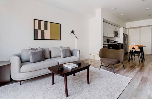Hayward Apartment | Lovely Hayward 1BR w/On-Site Retail & Restaurants, by Blueground