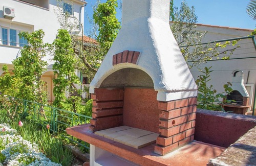 Brulo Villa | Lovely holiday house for 6 guests, in a quiet district close to the beach