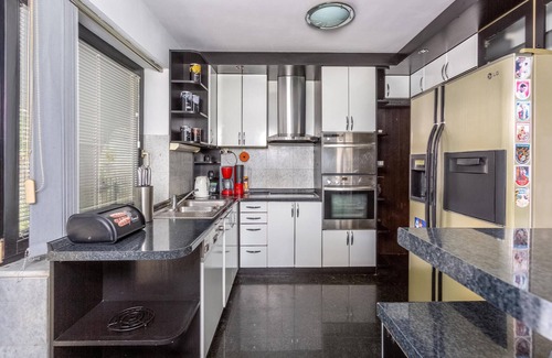 Bregi House | Lovely home in Bregi with WiFi