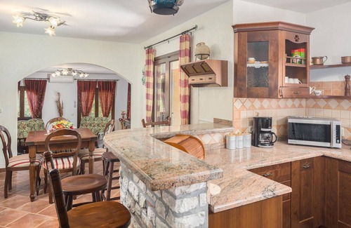 Kastel House | Lovely home in Buje with WiFi