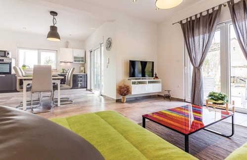 Divsici House | Lovely home in Cetinici with kitchen