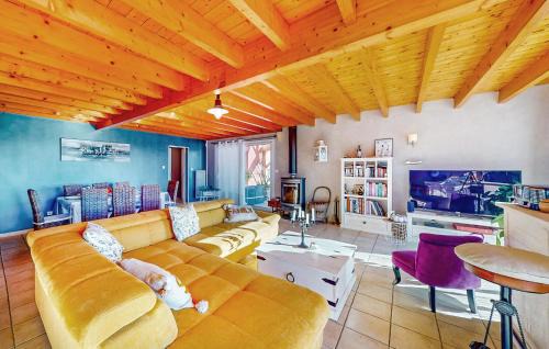 Saint-Jean-d'Eyraud House | Lovely Home In Eyraud-Crempse-Maurens