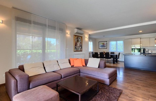 Valbandon House | Lovely home in Fazana