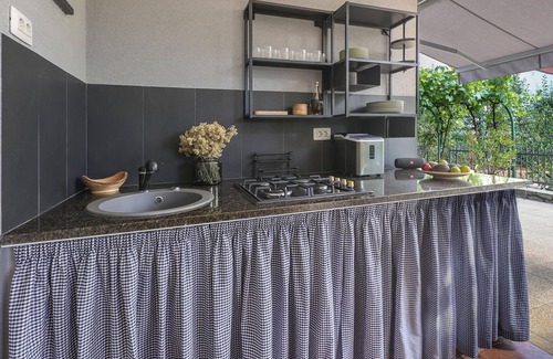 Veli Brgud House | Lovely home in Jurdani with sauna