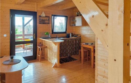 Plesna House | Lovely Home In Kladno With Kitchen