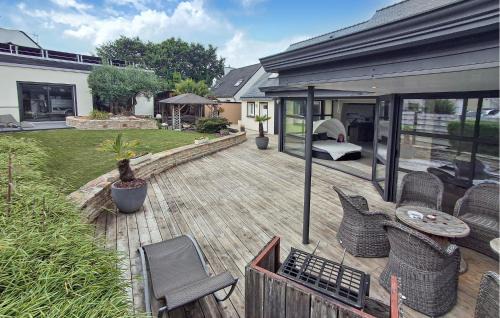 Landivisiau House | Lovely Home In Landivisiau With Sauna