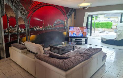 Landivisiau House | Lovely Home In Landivisiau With Sauna