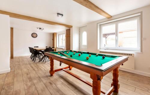 Ledinghem House | Lovely Home In Ledinghem With Wifi