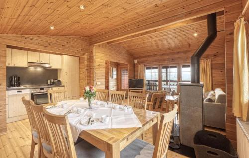 Fehrenbach House | Lovely Home In Masserberg With Wifi