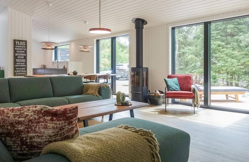 Bedegaard House | Lovely home in Nexø with kitchen