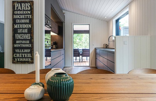 Bedegaard House | Lovely home in Nexø with kitchen