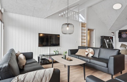 Houstrup House | Lovely home in Nørre Nebel with sauna