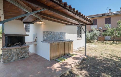 Otricoli House | Lovely Home In Otricoli With Kitchen
