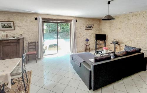 Paulin House | Lovely Home In Paulin With Kitchen
