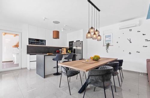 Stokovci House | Lovely home in Svetvincenat