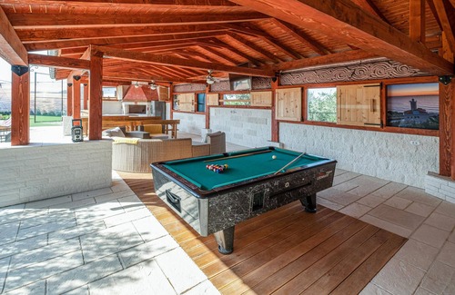 Vir House | Lovely home in Vir with sauna