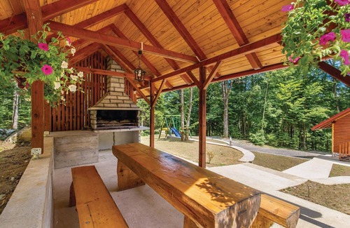 Presika House | Lovely home in Vrbovsko with kitchen