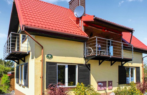 Sarbsk House | Lovely home in Wicko with WiFi