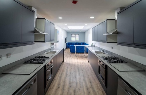 Selly Oak Apartment | Lovely Homely Studio Available