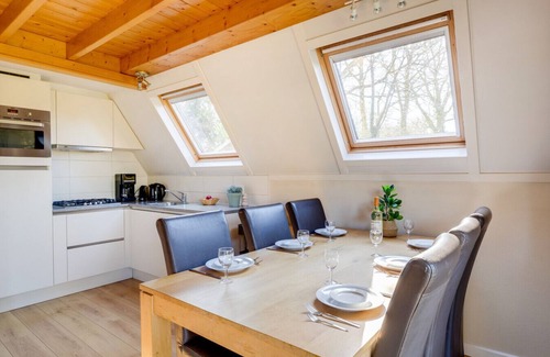 Zwiggelte House | Lovely House I View Garden and Farmland