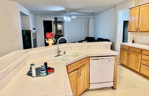 Hesperia House | Lovely House in Hesperia Close to Highway