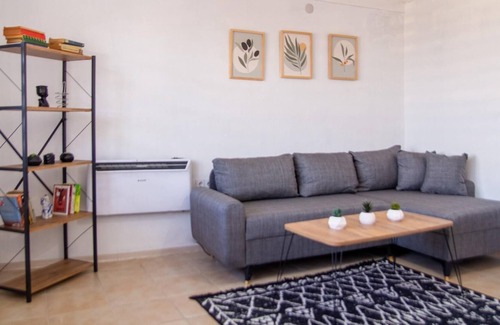 Konak House | Lovely House with Sea View and Backyard