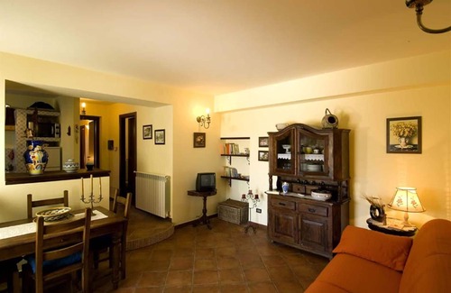 Collesano Villa | Lovely apartment in villa with WIFI, A/C, pool, TV, patio and panoramic view, close to Cefalù