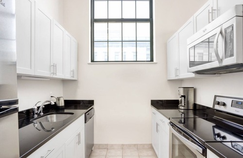Arefth Apartment | Lovely Kendall Square 1BR w/Gym, near MIT, by Blueground