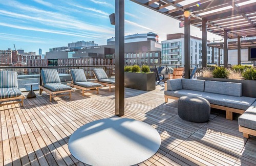 Arefth Apartment | Lovely Kendall Square 1BR w/Gym, near MIT, by Blueground