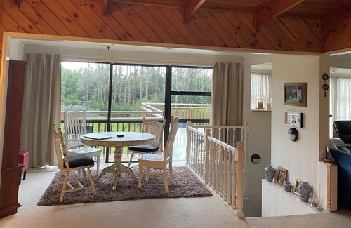 Pakaraka House | Lovely Large Family Home on 3 1/2 Acres Down a Private Lane. Plenty of Parking