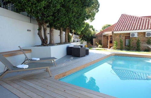 Somerset West House | Lovely Lodge in quiete location - Somerset WestnUp to 8 persons