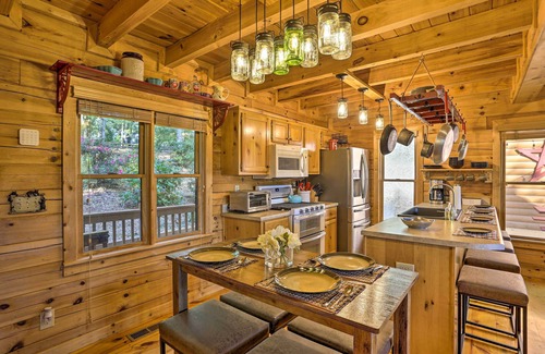 Hidden Lake Cabin | Lovely Log Cabin + Bunkhouse w/Views & Yard!