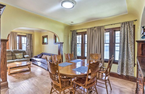 Milwaukee House | Lovely Milwaukee Getaway - Family Friendly!