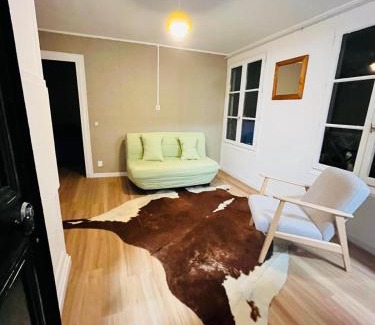 Quartier Sainte-Avoye Apartment | Lovely Place Le Marais Central Paris