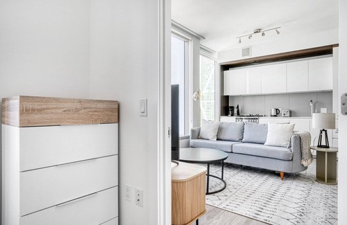 South Beach Apartment | Lovely Rincon Hill 1BR w/W/D, Gym & Pool, near Tech HQs, by Blueground