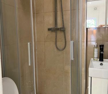 Stonebridge Apartment | Lovely Rooms London