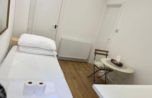 Stonebridge Apartment | Lovely Rooms London