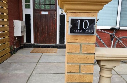 Stonebridge Apartment | Lovely Rooms London